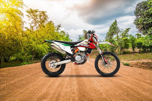 Discontinued KTM 450 EXC-F Six Days Portugal Edition Features