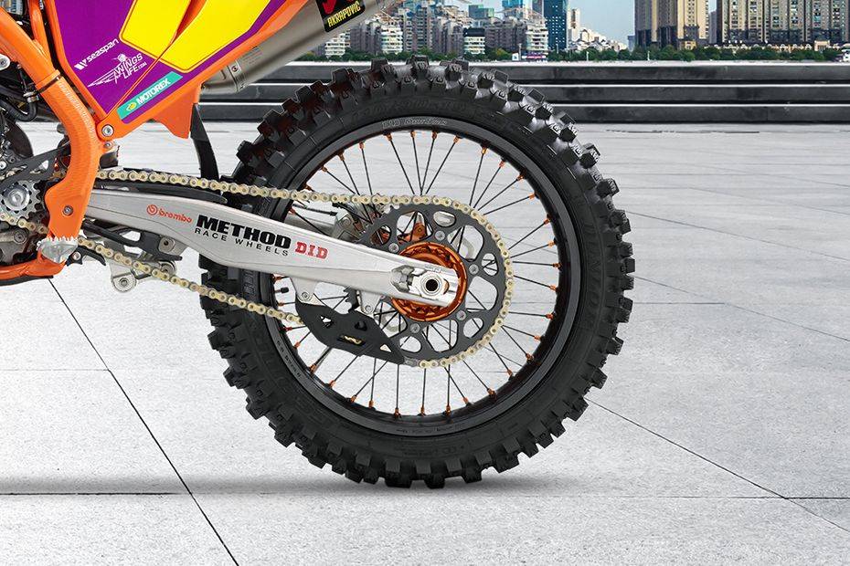 ban belakang KTM 250 SX-F Troy Lee Designs ban belakang KTM 250 SX-F Troy Lee Designs