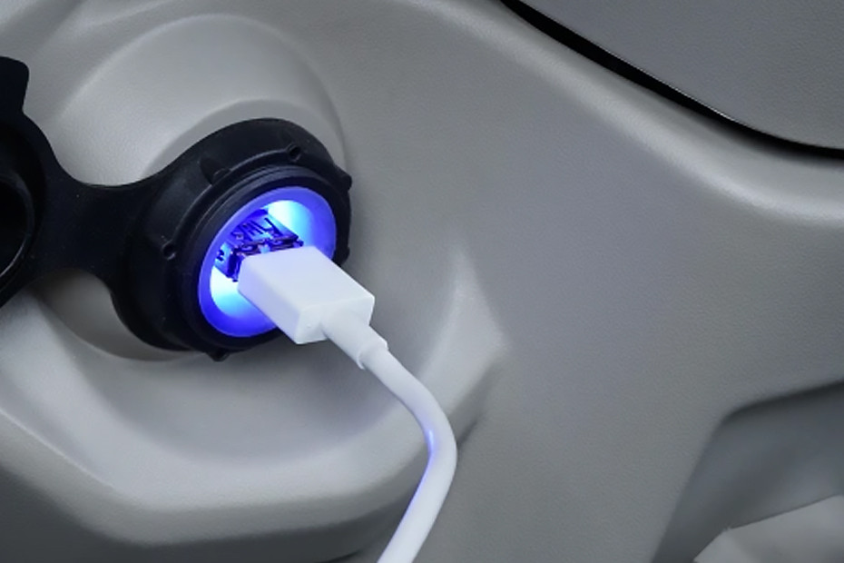 Power outlet Suzuki Access 125