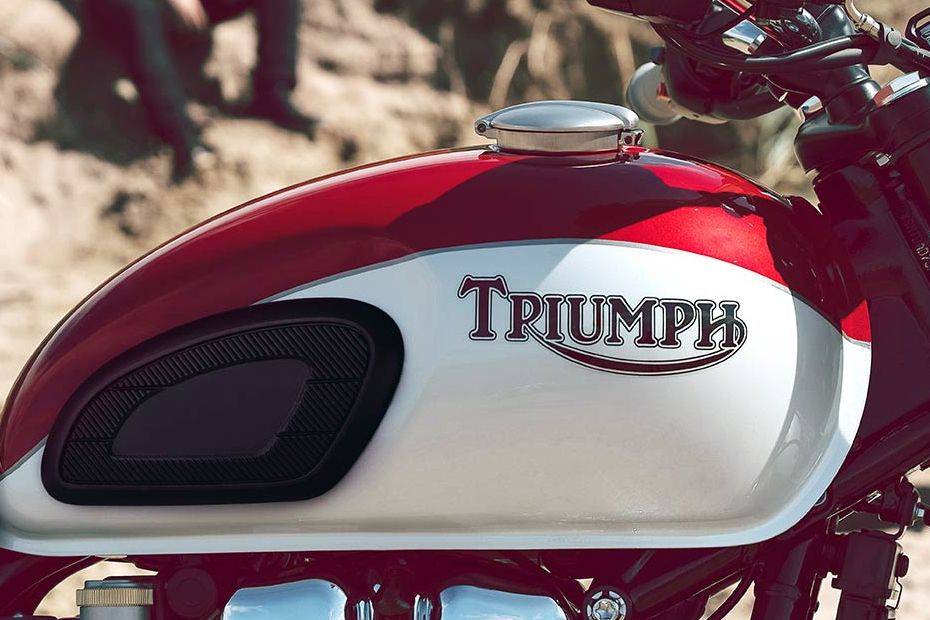 triumph bonneville t120 fuel tank capacity