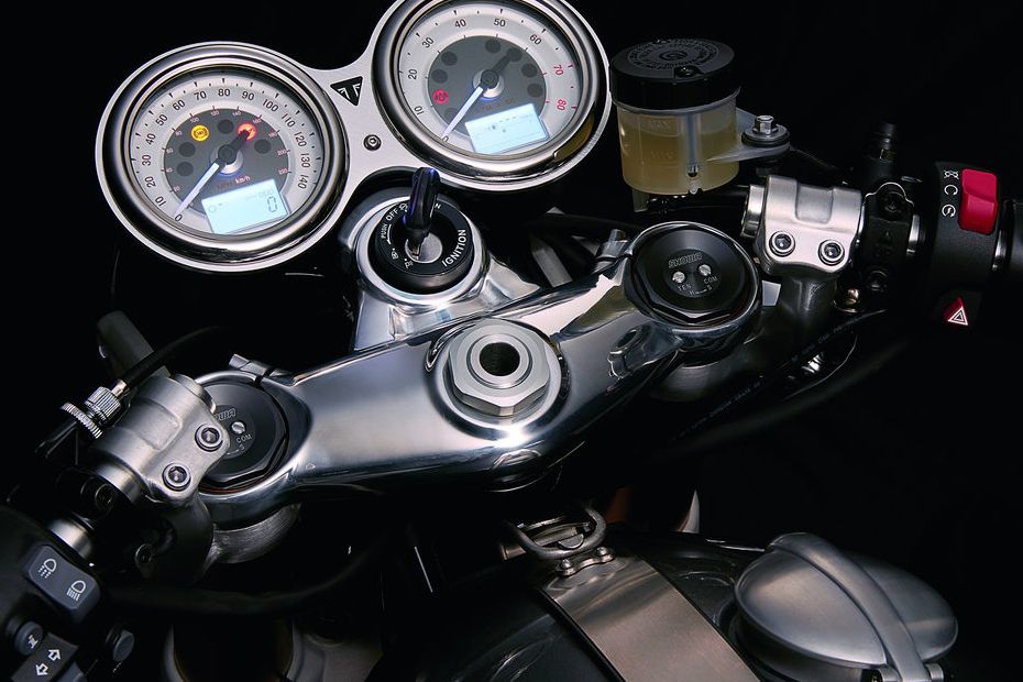 Konsol Triumph Thruxton Konsol Triumph Thruxton