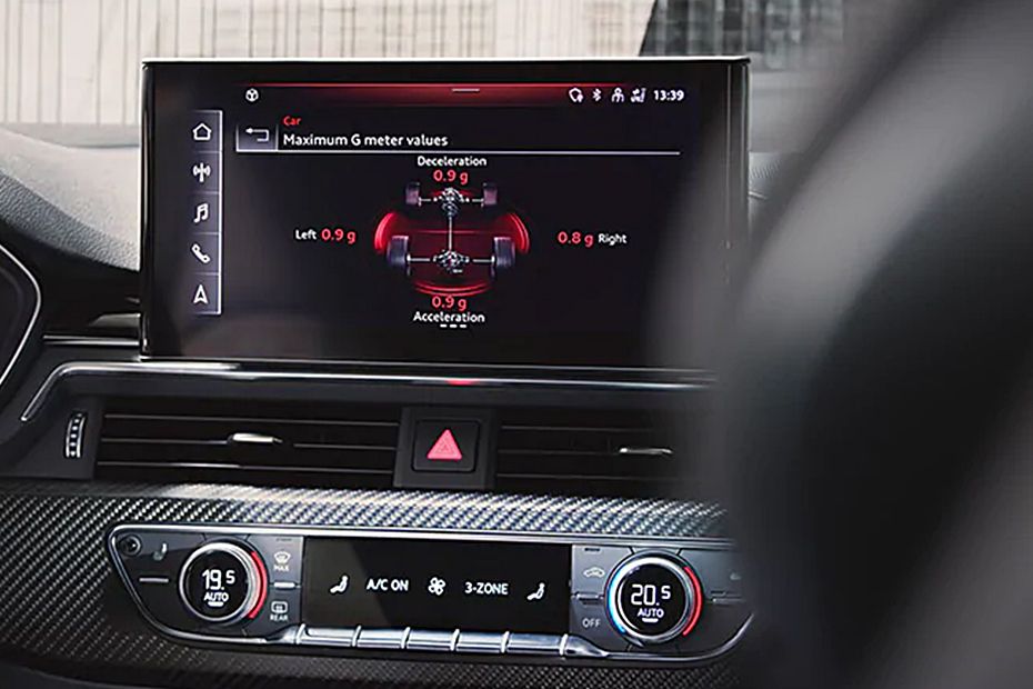 Audi RS 4 Avant Touch Screen