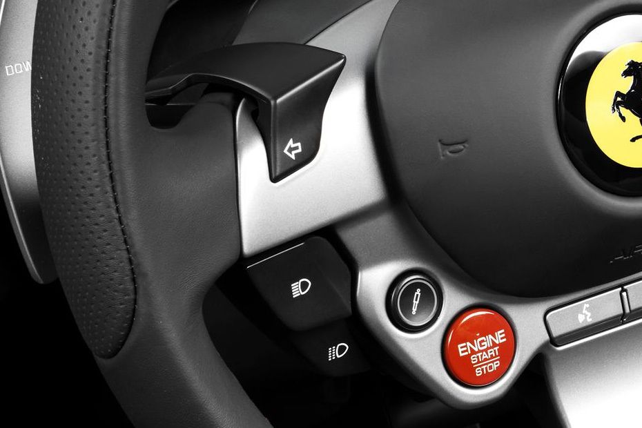 Setir multi fungsi Ferrari 812 Superfast