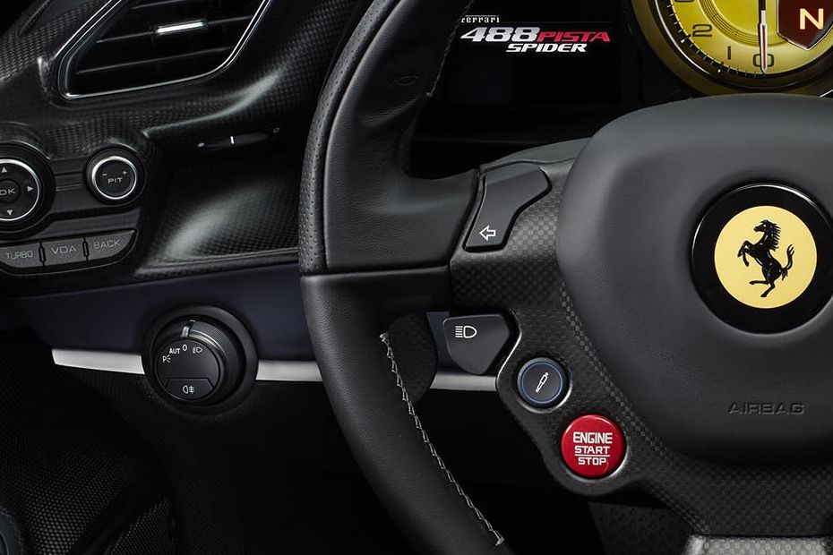 Setir multi fungsi Ferrari 488 Pista Spider