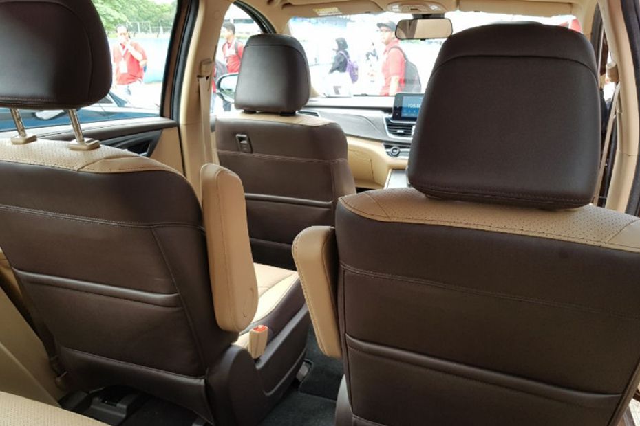 Headrest kursi belakang Cortez Headrest kursi belakang Cortez