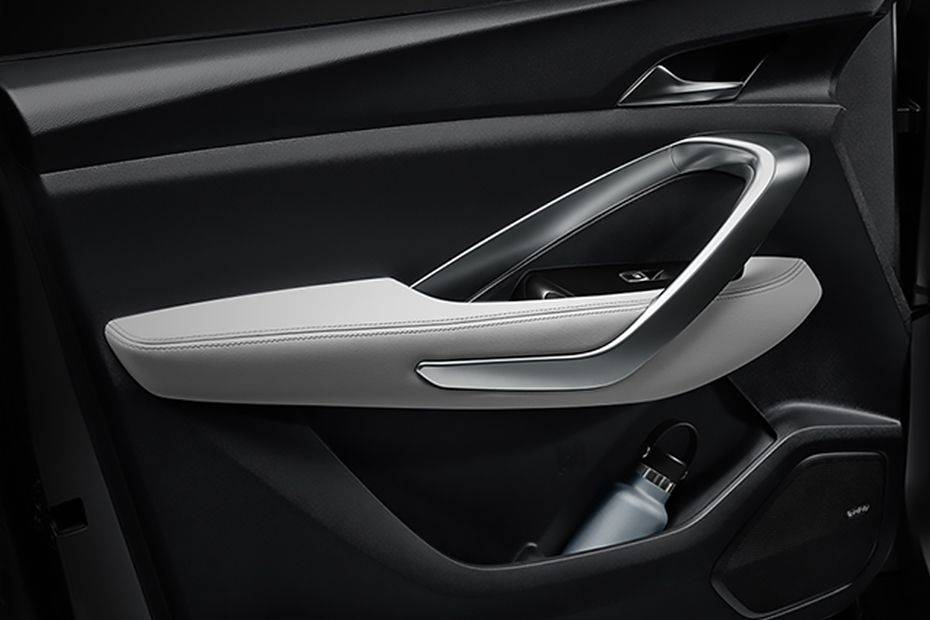Handle pintu dalam Wuling Almaz Handle pintu dalam Wuling Almaz