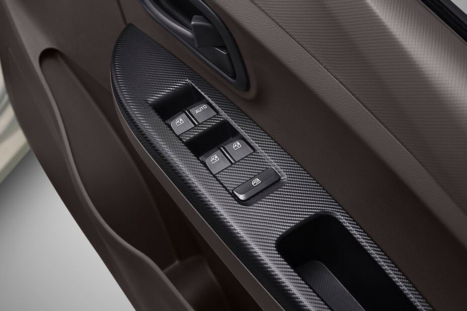 Wuling Formo Drivers Side In Side Door Controls
