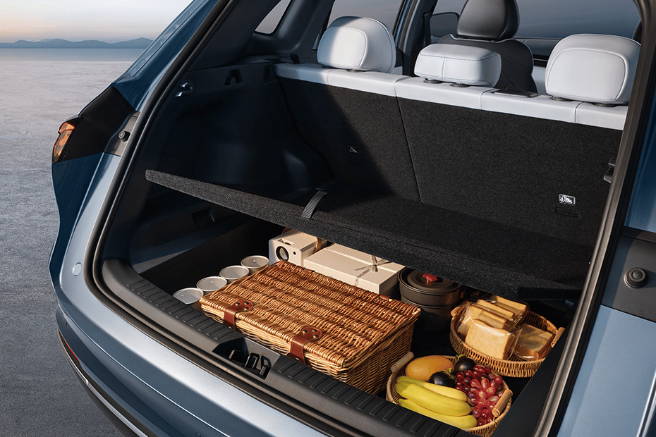 Geely Starray EM-I Trunk Open Closer View Geely Starray EM-I Trunk Open Closer View