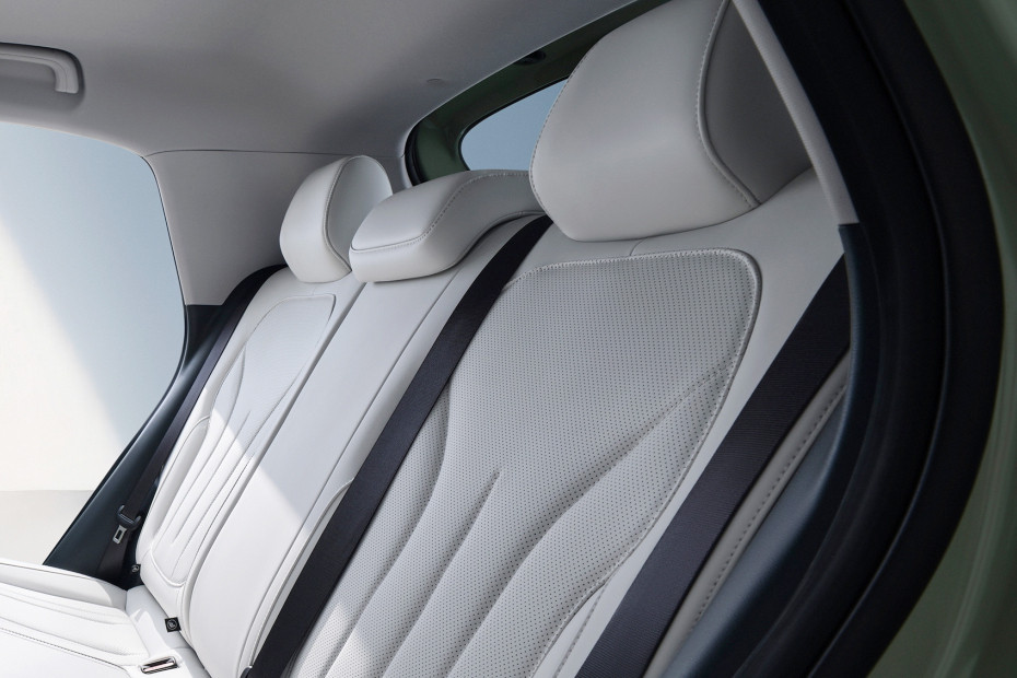 EX2 Rear Seat Head rest