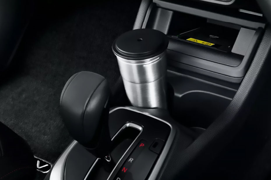 Cup holder depan WR-V