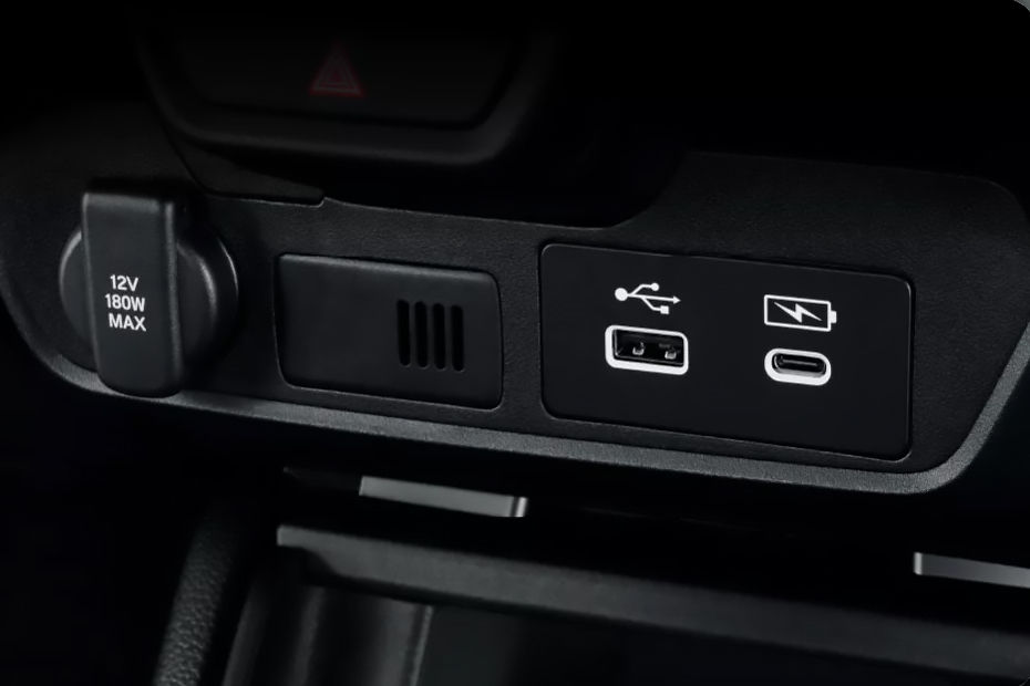 Power outlet Honda WR-V