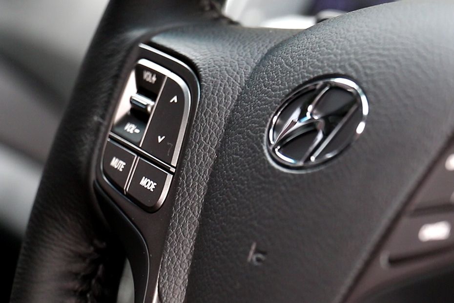 Hyundai Santa Fe (2016-2018) Multi Function Steering Hyundai Santa Fe (2016-2018) Multi Function Steering