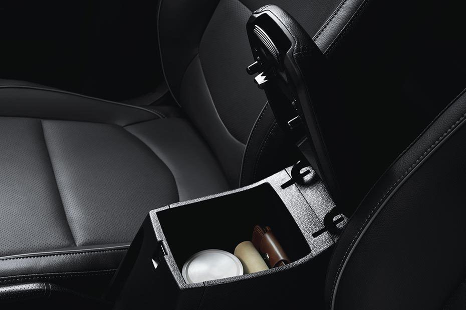 Pemisah depan tengah Creta (2015-2020) Pemisah depan tengah Creta (2015-2020)