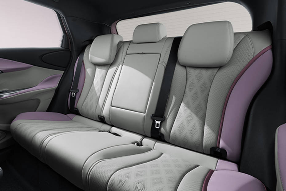 Kursi belakang BYD Dolphin Kursi belakang BYD Dolphin