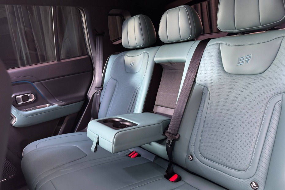 Arm rest belakang T1 Arm rest belakang T1