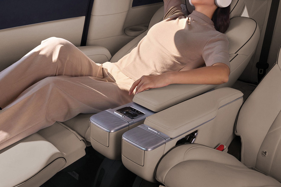 XPENG X9 Arm rest belakang Arm rest belakang X9