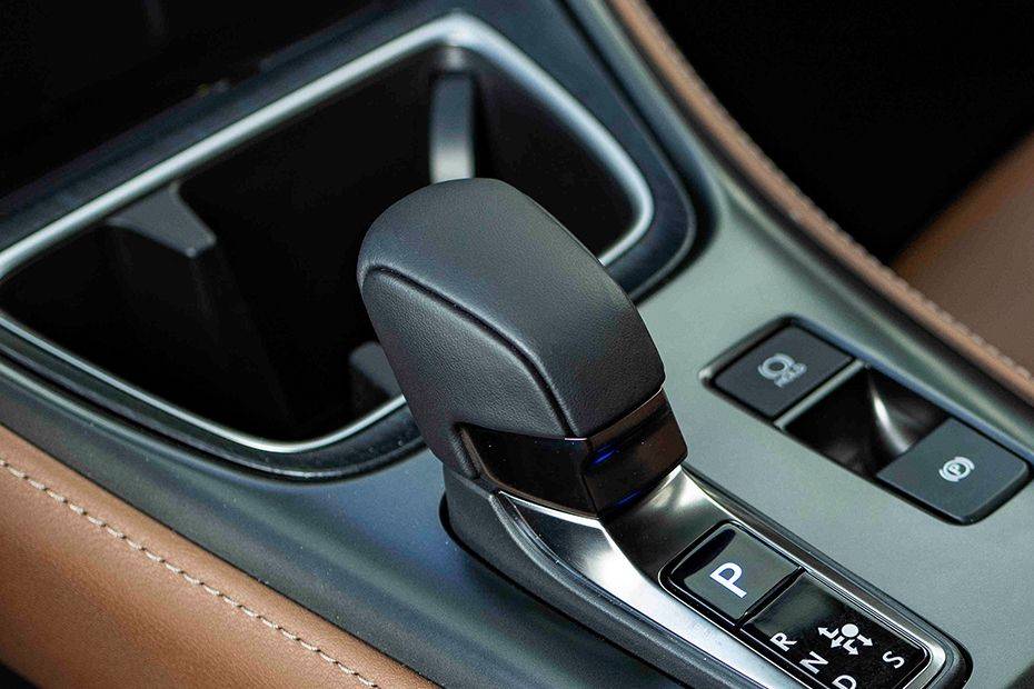 Lexus LBX Gear Shifter