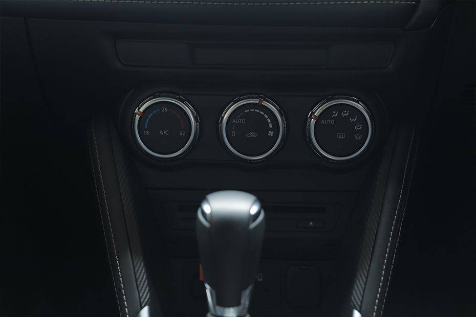 Front AC Controls of Mazda 2 Front AC Controls of Mazda 2