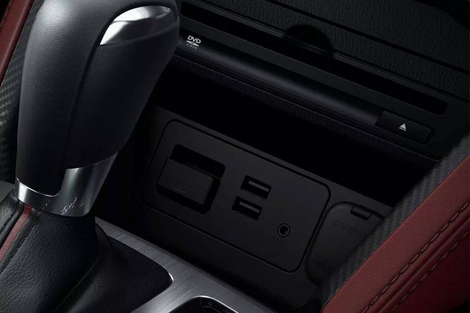 Power outlet Mazda CX3 Power outlet Mazda CX3