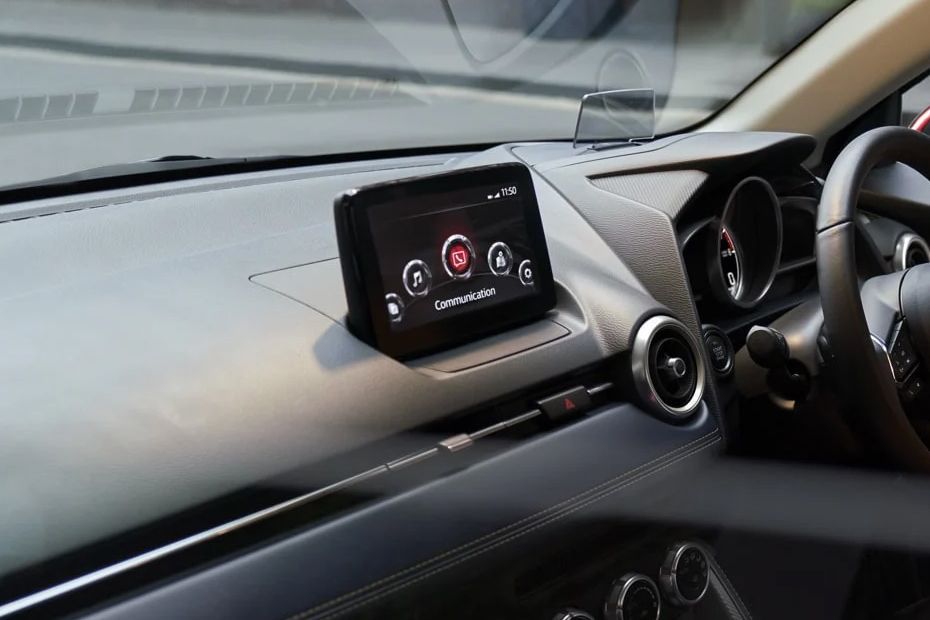 Mazda 2 Sedan Touch Screen