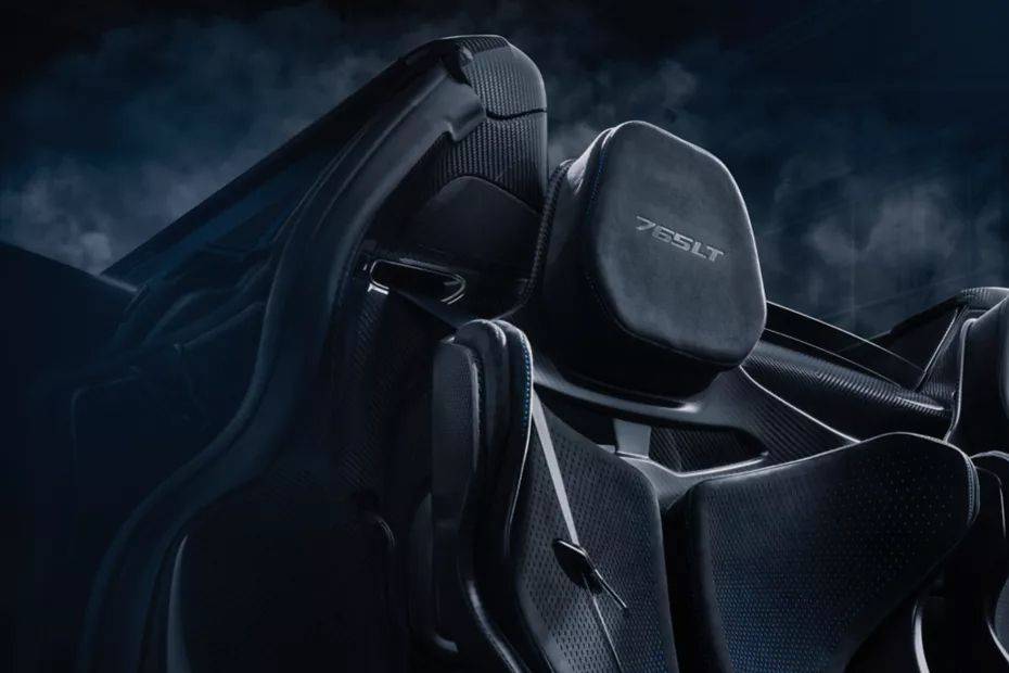 765LT Spider Front Seat Headrest 765LT Spider Front Seat Headrest