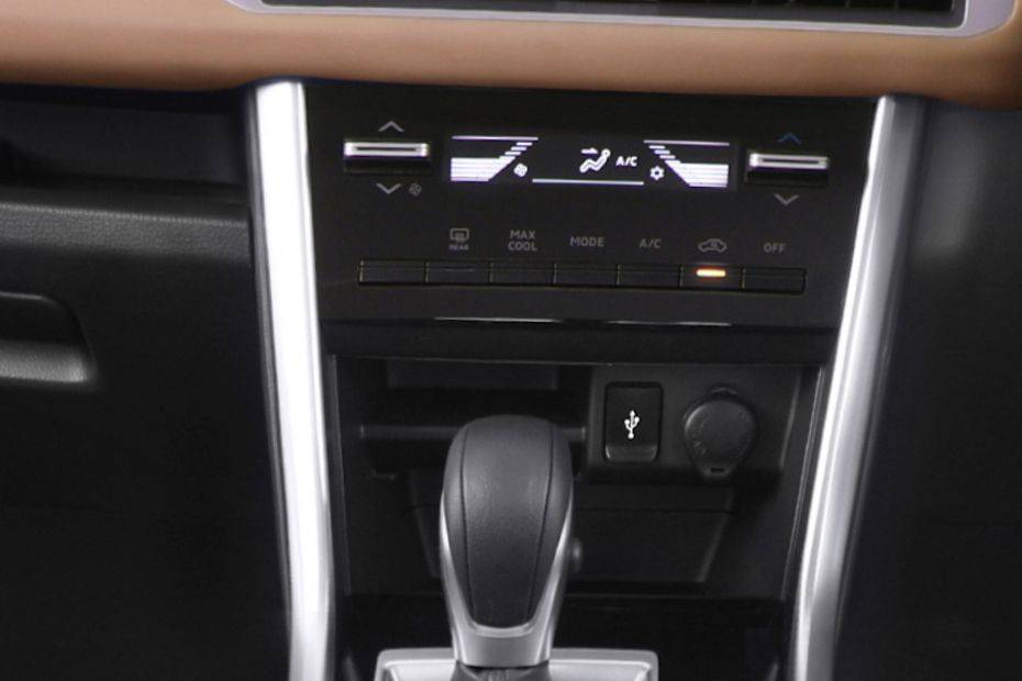 Front AC Controls of Mitsubishi Xpander Front AC Controls of Mitsubishi Xpander