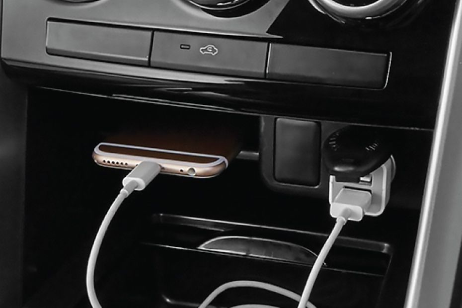 Power outlet Mitsubishi Xpander Cross Power outlet Mitsubishi Xpander Cross