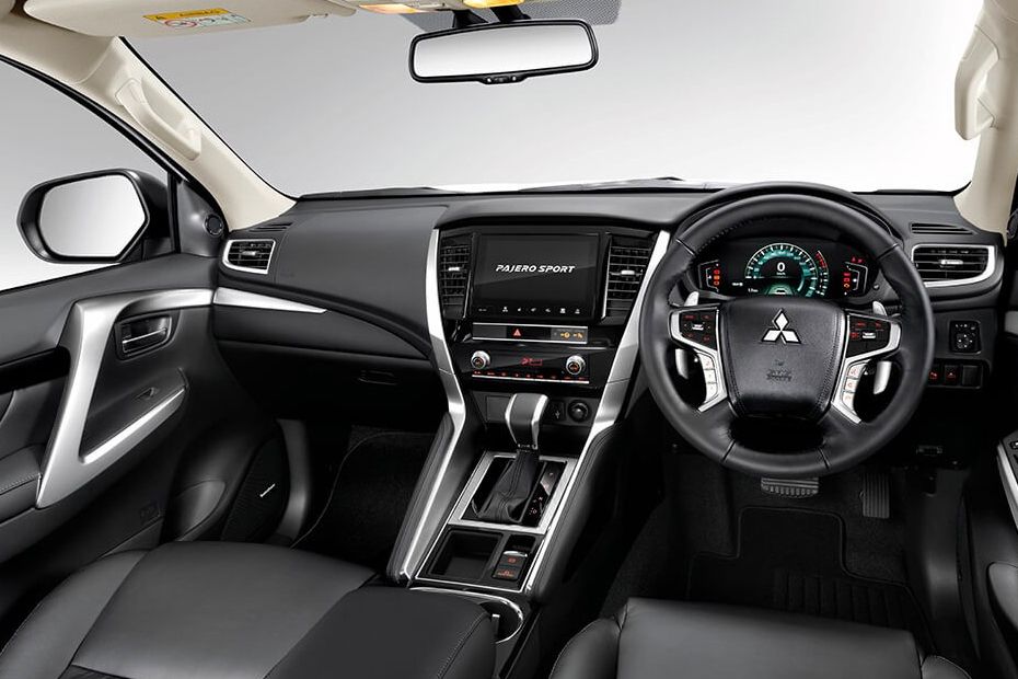 Mitsubishi Pajero Sport Elite Dashboard View