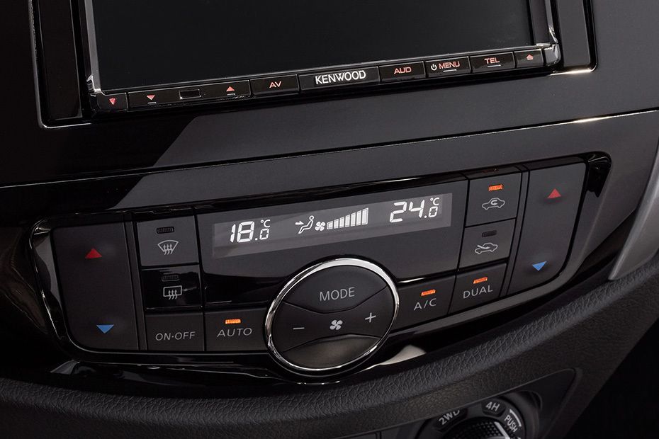 Front AC Controls of Nissan Terra Front AC Controls of Nissan Terra