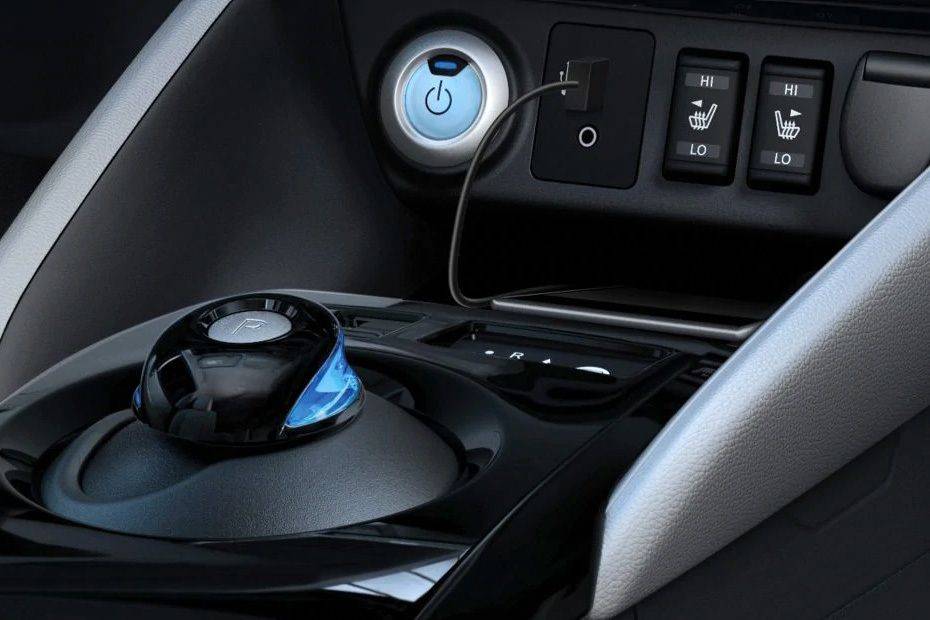 Power outlet Nissan Leaf Power outlet Nissan Leaf