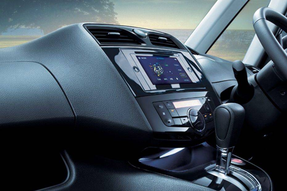 Front AC Controls of Nissan Serena (2016-2018) Front AC Controls of Nissan Serena (2016-2018)