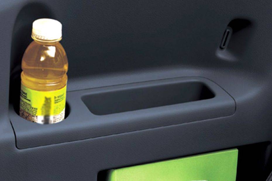 Side Bottle Holder of Serena (2016-2018) Side Bottle Holder of Serena (2016-2018)