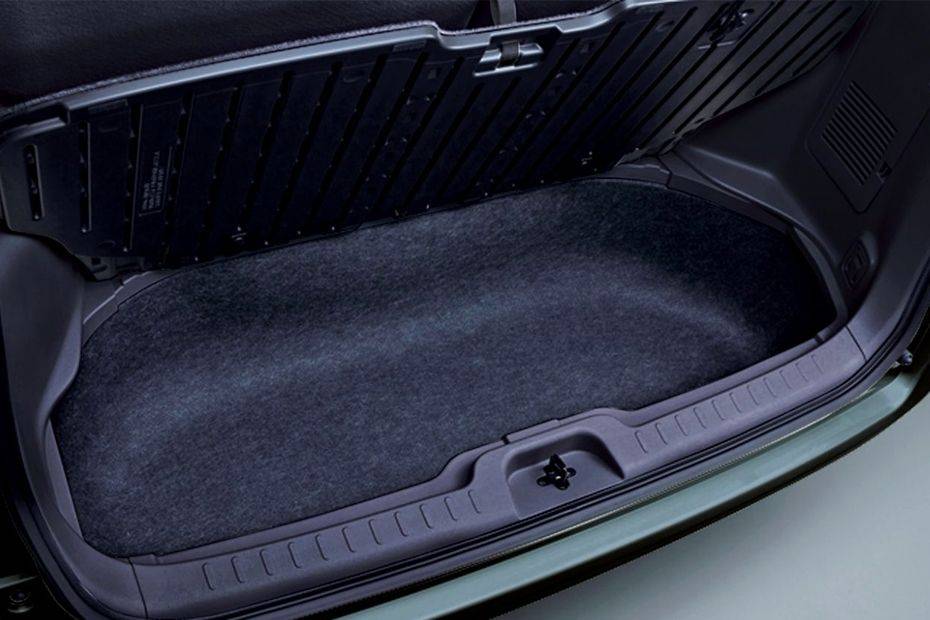 Serena (2016-2018) Trunk Open Serena (2016-2018) Trunk Open