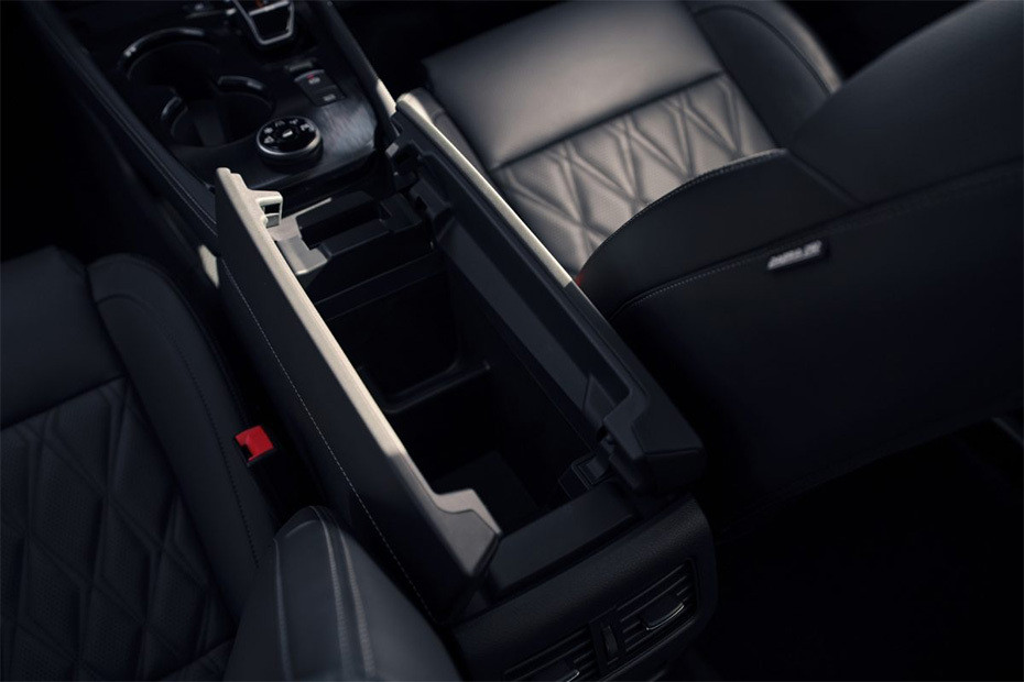 X-Trail e-Power Front Cup Holder