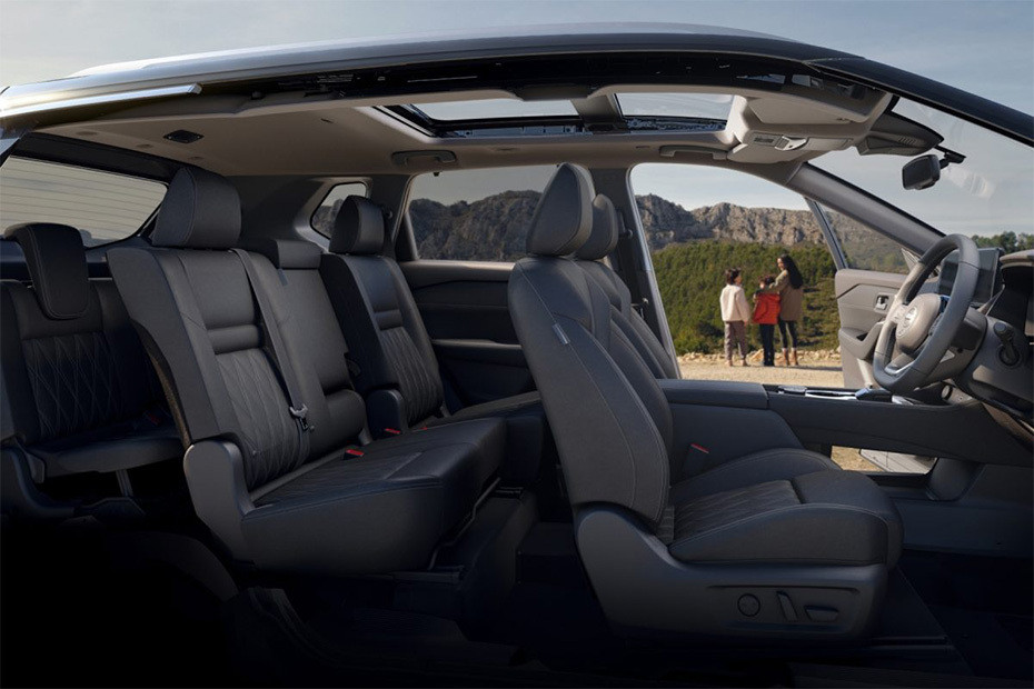 Nissan X-Trail e-Power Front And Rear Seats Together