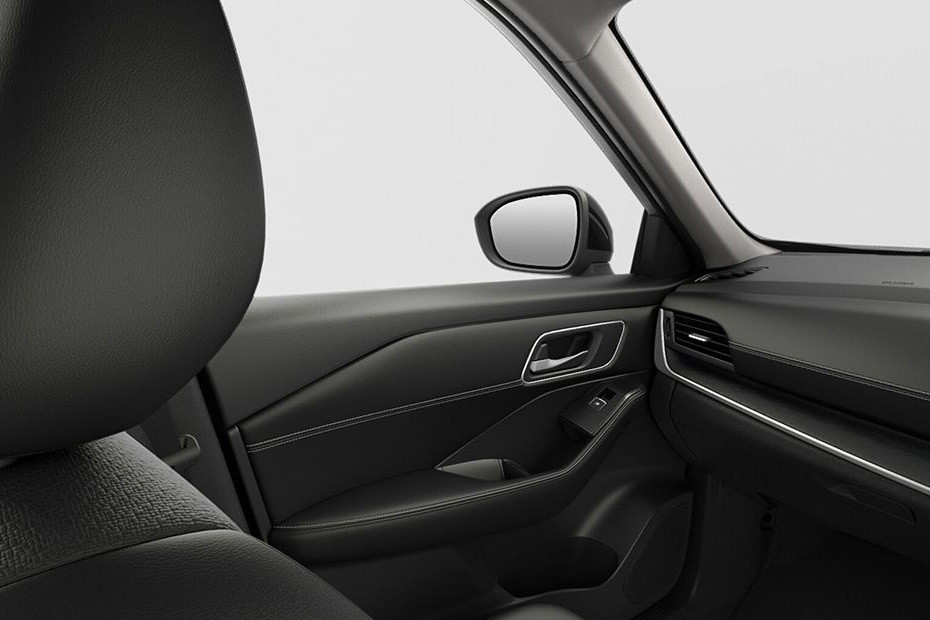 Nissan X-Trail e-Power Passengers View