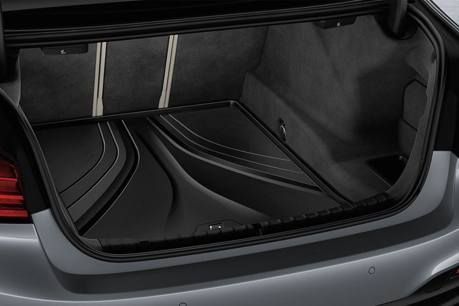 5 Series Sedan Trunk Open 5 Series Sedan Trunk Open