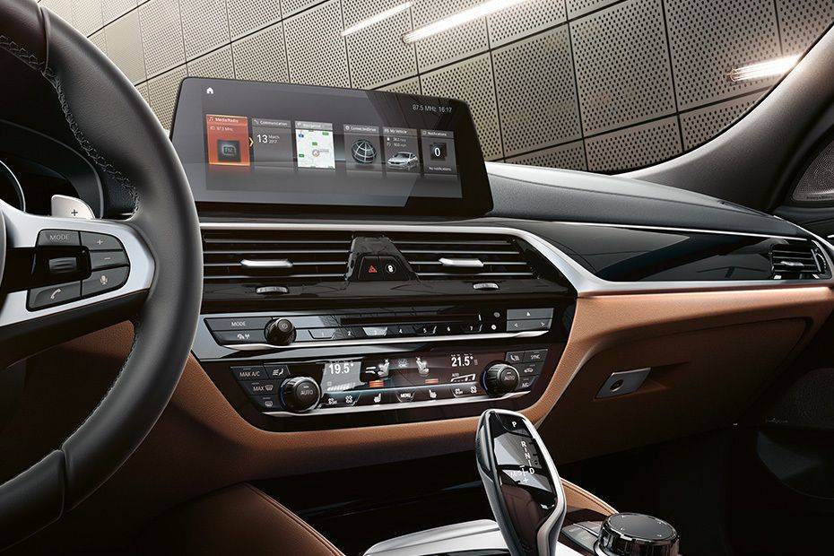 BMW 6 Series GT Images Check Interior & Exterior Photos OtO