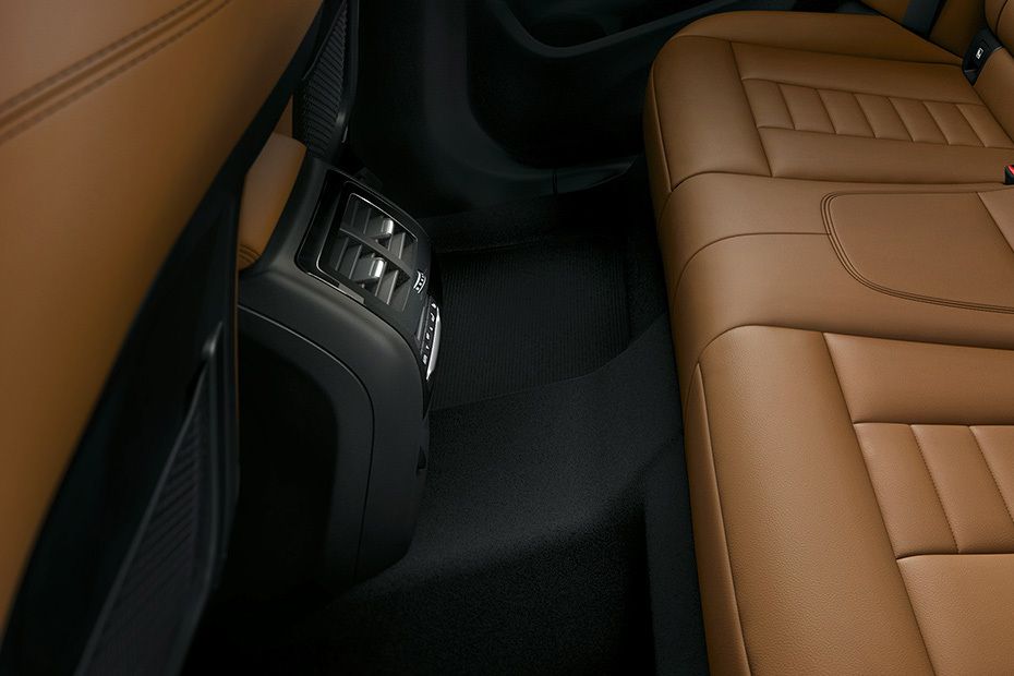X3 Rear AC Controls X3 Rear AC Controls