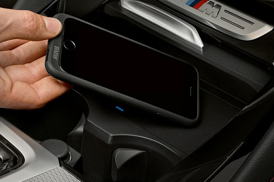 Power Accessories Outlet View of BMW X4 Power Accessories Outlet View of BMW X4
