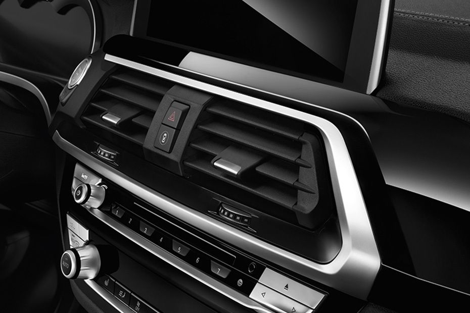 Ventilasi AC depan X4 (2016-2018) Ventilasi AC depan X4 (2016-2018)