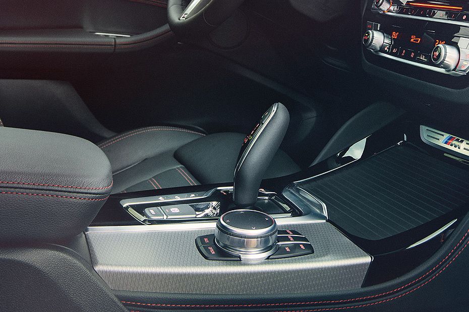 Tuas transmisi X4 (2016-2018) Tuas transmisi X4 (2016-2018)