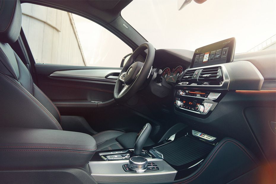 Kursi penumpang X4 (2016-2018) Kursi penumpang X4 (2016-2018)