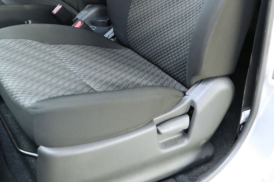 Pengatur kursi Suzuki Jimny (2017-2018) Pengatur kursi Suzuki Jimny (2017-2018)