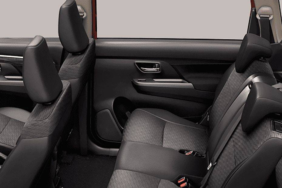 Suzuki XL7 Front And Rear Seats Together Suzuki XL7 Front And Rear Seats Together