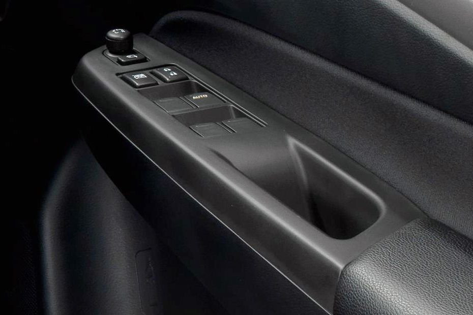 Suzuki Ciaz Drivers Side In Side Door Controls Suzuki Ciaz Drivers Side In Side Door Controls
