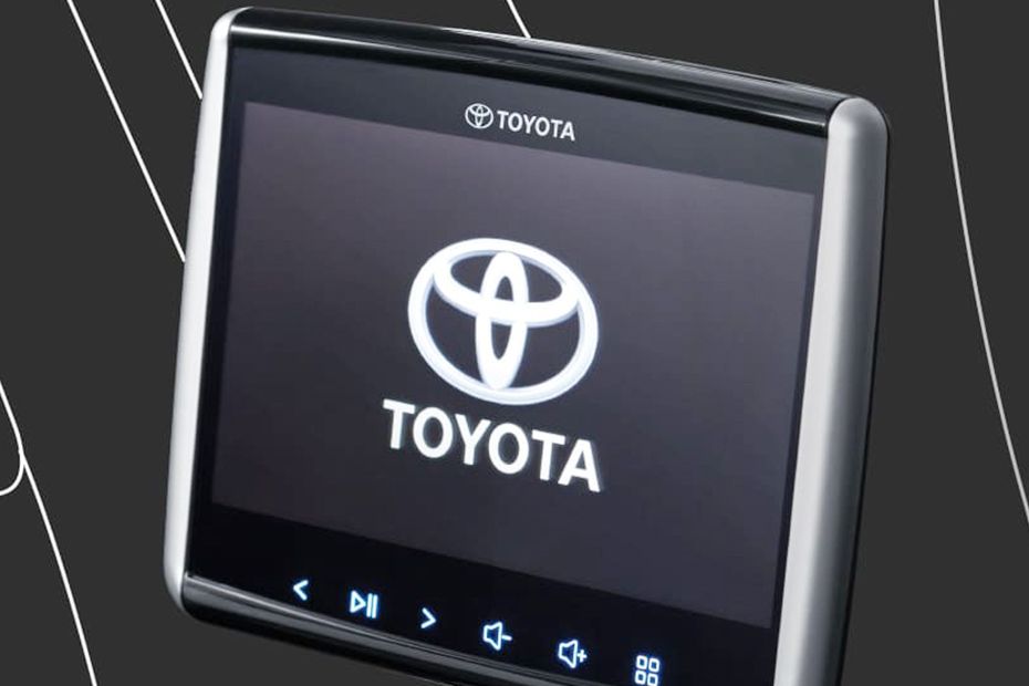 Toyota Kijang Innova layar sentuh