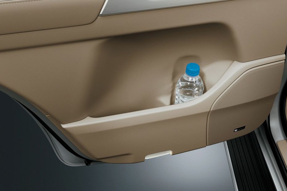 Side Bottle Holder of Land Cruiser Side Bottle Holder of Land Cruiser
