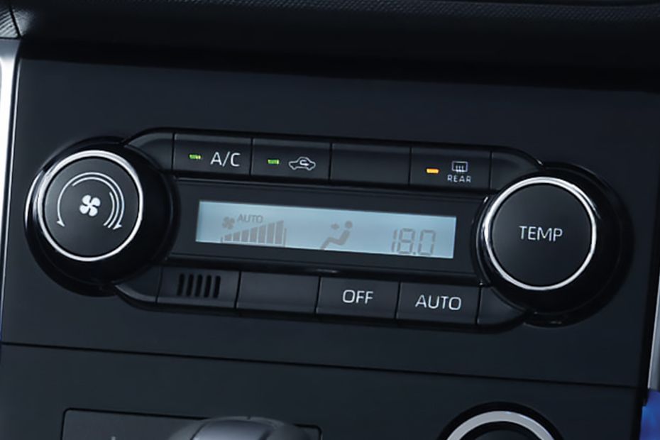 Toyota Veloz Front Ac Controls