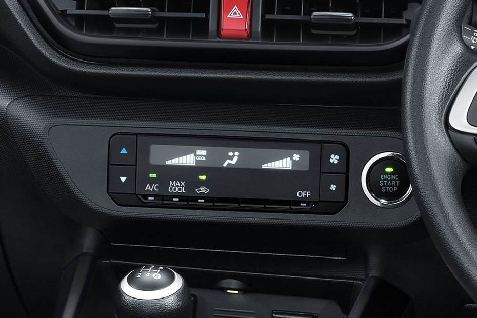 Front AC Controls of Toyota Raize